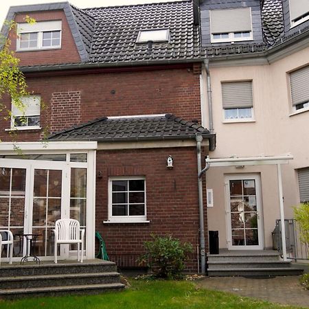 Hotel Am Weyerhof Kerpen  Exteriör bild