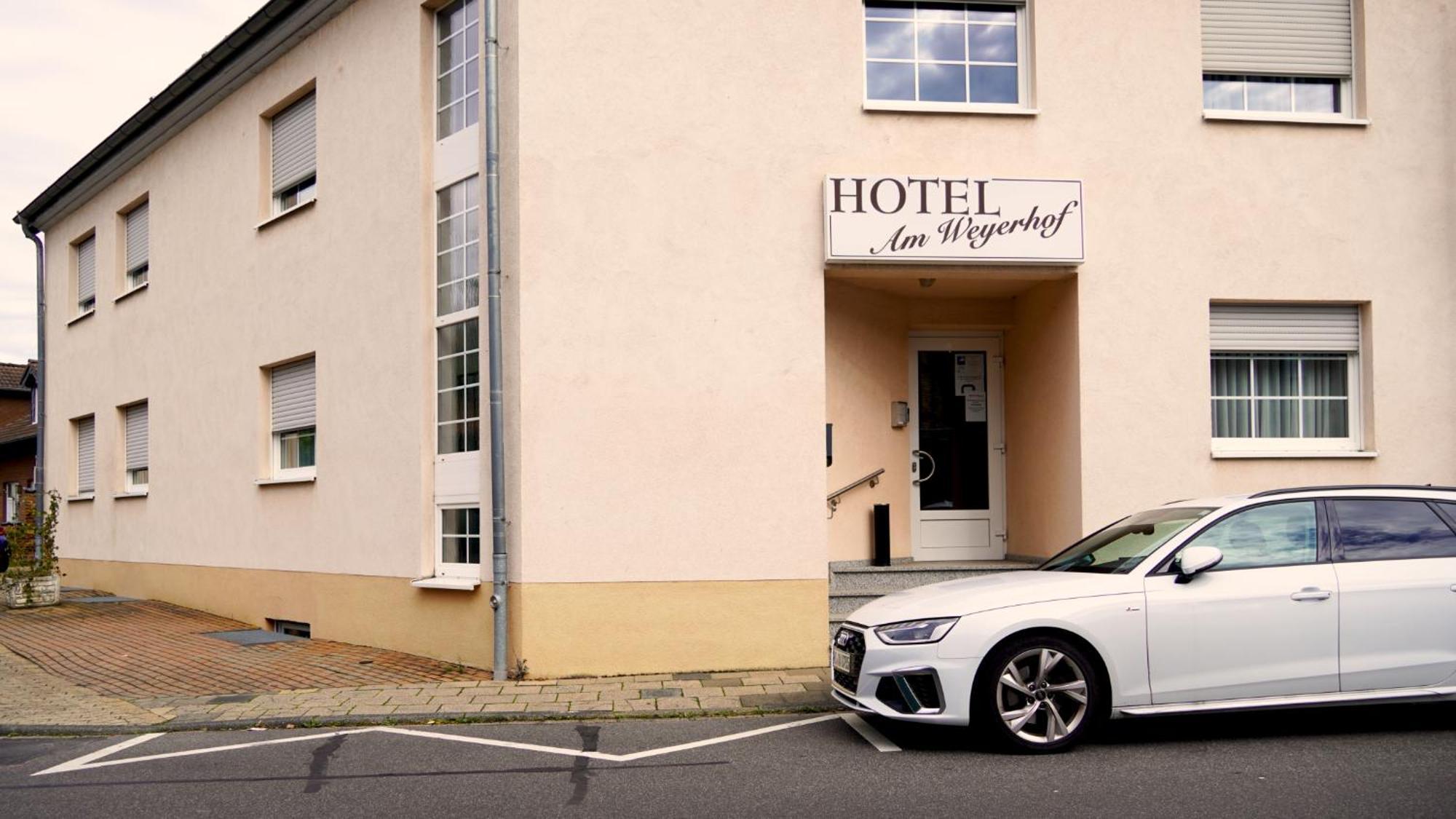 Hotel Am Weyerhof Kerpen  Exteriör bild